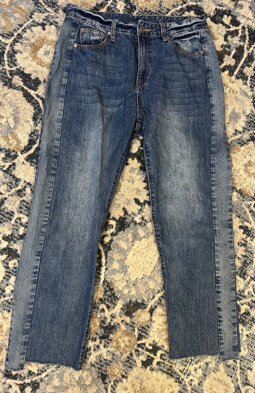 Gianni Bini Womens Straight Crop Jeans SizeLarge Raw Hem Medium Wash Boho Hippie